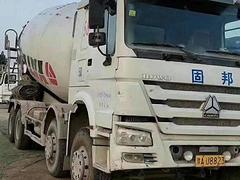 转让国四大18方前四后八轮二手豪沃搅拌车 亚特上装