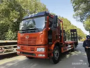 湛江挖机平板车 拉150/200挖机平板拖车现车可按揭