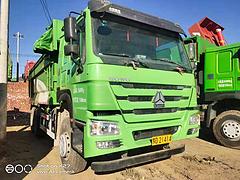 出售19年国五豪沃环保绿后八轮自卸车，货箱5米6