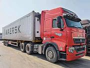 出售带液缓二手豪沃牵引车 国五15米冷藏箱带强险
