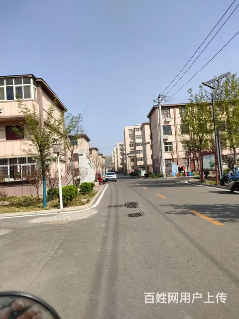 1.7w鹤山工程处院，四楼，二室一厅。户型好。的图片