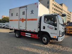 解放蓝牌爆破运输车