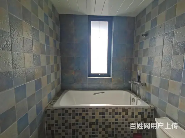 七十九号院 三室两厅两卫 精装修140平 125平 老证的图片