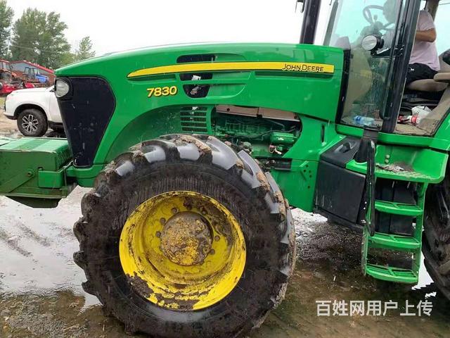 约翰迪尔7830大型拖拉机