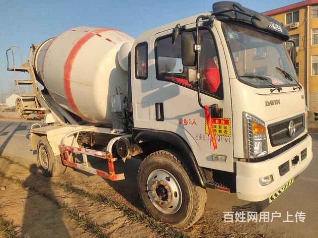 南充急卖精品19年大运运途7方罐搅拌车 国五排放的图片
