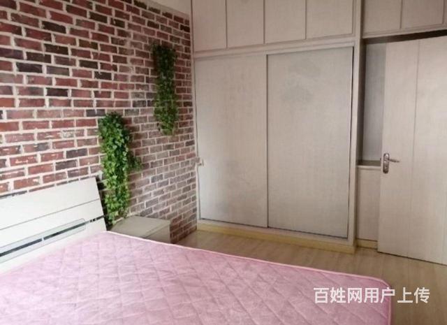 北大街龙溪家园3楼135平3室2室1卫，精装修，包物业电梯，的图片
