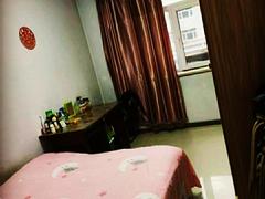 四小学对面幸福家园三楼出售
