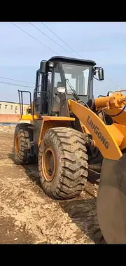闲置两台自家用的精品铲车