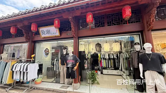 （及 致）位于夏溪夜市上的服装店转让！适合做服装，美容美甲等的图片
