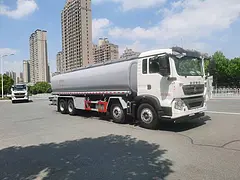 厂家直销出售豪沃前四后八 普货供液车