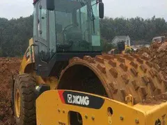 徐工26吨泡钉压路机哪有卖？二手22吨振动双驱压路