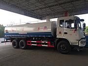 本公司专业定制20-22吨东风后双桥洒水车