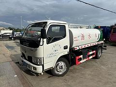 蓝牌5方洒水车