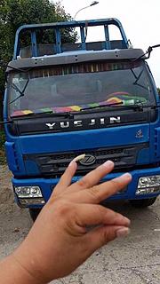 跃进平板货车，后翻自卸，前四后四，小黄牌