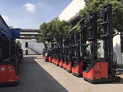 出售四米侧面驾驶林德电瓶叉车，仓储二手堆高电动叉车