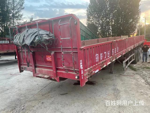 朝阳13米标箱侧翻上8下10 110油鼎的图片