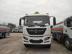 国六东风天锦15吨油罐车 急售 急售 包上户