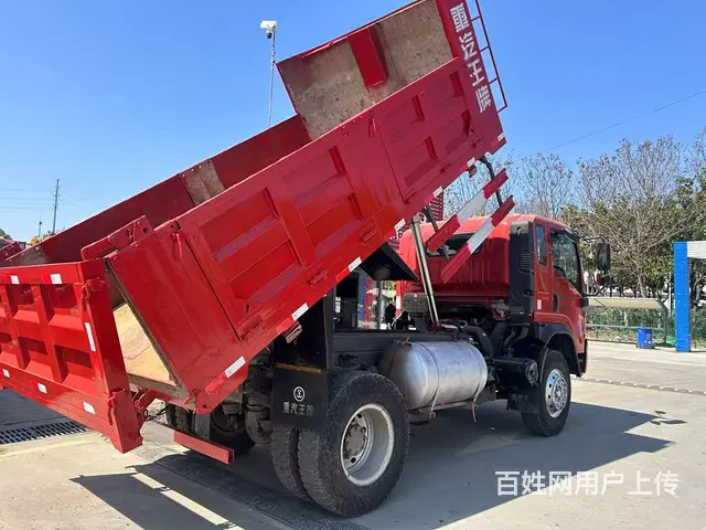 中国重汽 自卸车 国5的图片