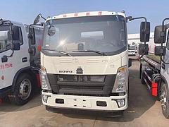厂家直销豪沃5吨油罐车 现车低价处理