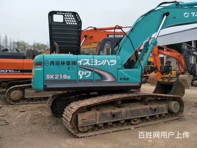 神钢200-8，260超8，350二手挖掘机出售的图片