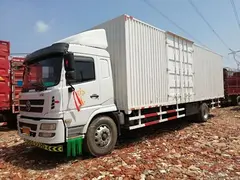 9.6米大单桥厢车