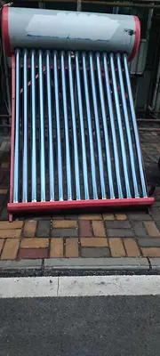八成新太阳能热水器