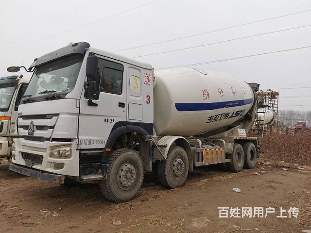 国五 出售18年二手豪沃搅拌车 大20方380马力的图片