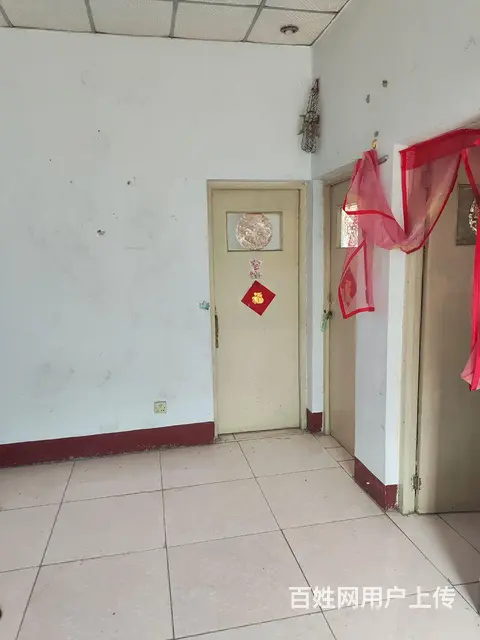 峄城商业街住宅楼出售的图片