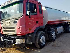 伪装加油车，大型油罐车,二手加油车,箱货加油车