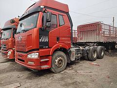 解放J6 牵引车 国5。首付8万提车可分期可提户