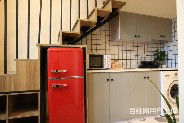 中豪七格 紧邻地铁站交通方便 网红LOFT风格可做饭拎包入住的图片