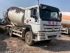 两台18年豪沃大12方二手搅拌罐车，处理