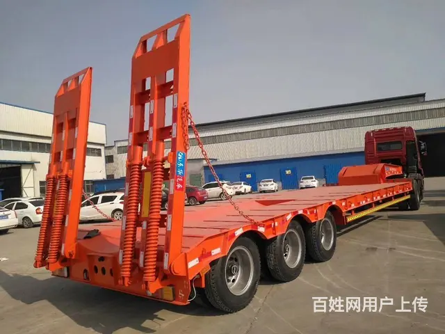 厂家订做13米挖掘机运输车的图片
