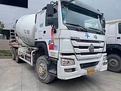 出售国四后八轮二手豪沃搅拌车，大14方，340马力