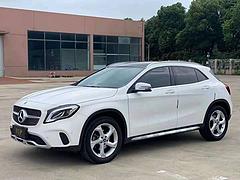奔驰GLA级 2020款 GLA 200 1.3T 双离合