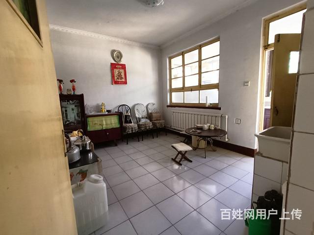 十九中附近，三楼，三室两厅，25万大产权可贷款的图片