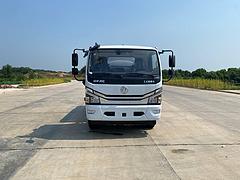 东风多利卡D6油罐车 玉柴140马力 荷载五吨