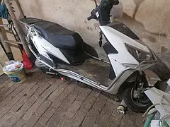 星光大踏板电动车