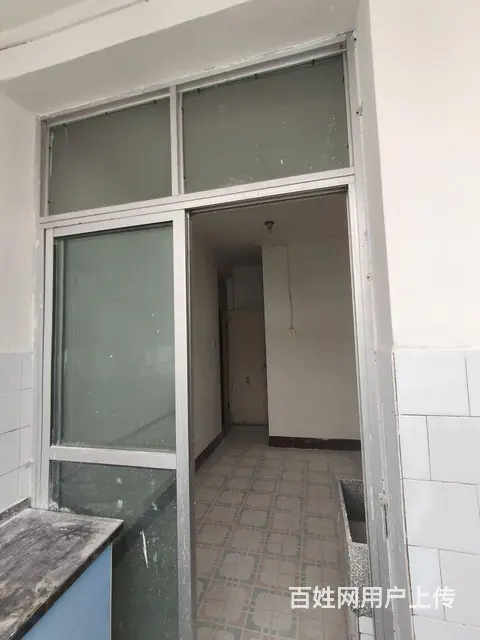 地王广场近，六楼，二室，装修的图片