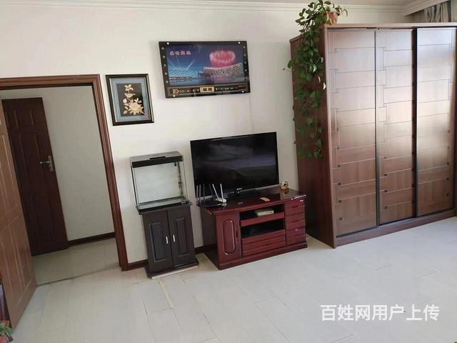 娱乐中心文化小区 普通住宅1厅 中等装修的图片