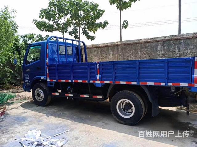 19年奥驰x3平板货车,4.2米蓝牌