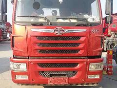 低价出售二手解放悍V牵引车 国五375马力双驱轻体