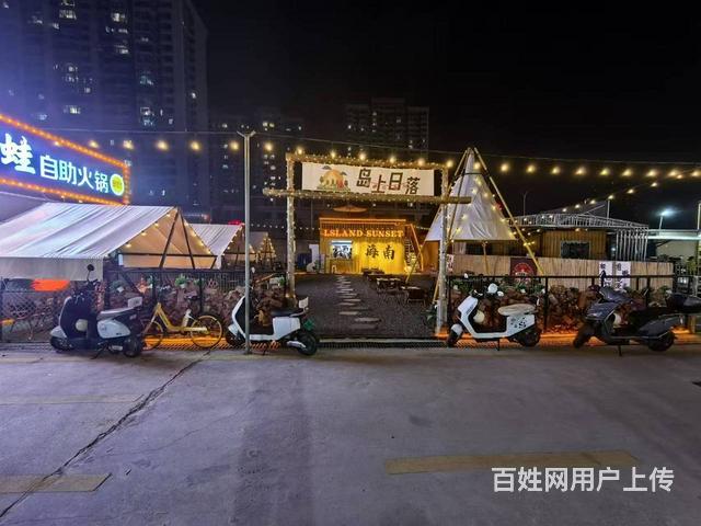 （51旺铺推荐）万达广场对面露天260平餐吧转让的图片