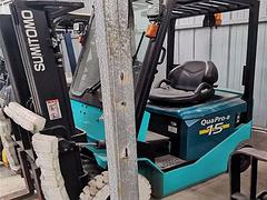 二手3.5吨燃油叉车  低价买卖 质量可靠
