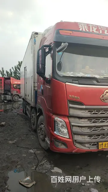 东风柳汽 乘龙H7 冷藏车 国5  宽体肉钩子大箱的图片