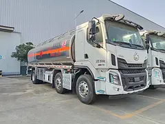 柳汽小三轴柴油运输车
