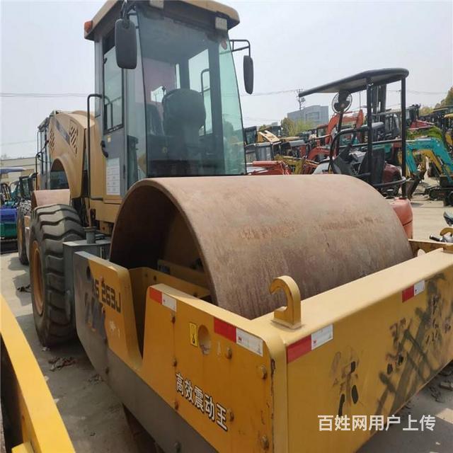 伊犁附近二手压路机市场 徐工22吨振动压路机的图片