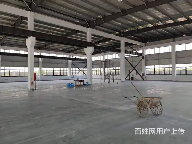 平湖经济开发区32000平方米，双货梯位置优，独门独院可分租的图片