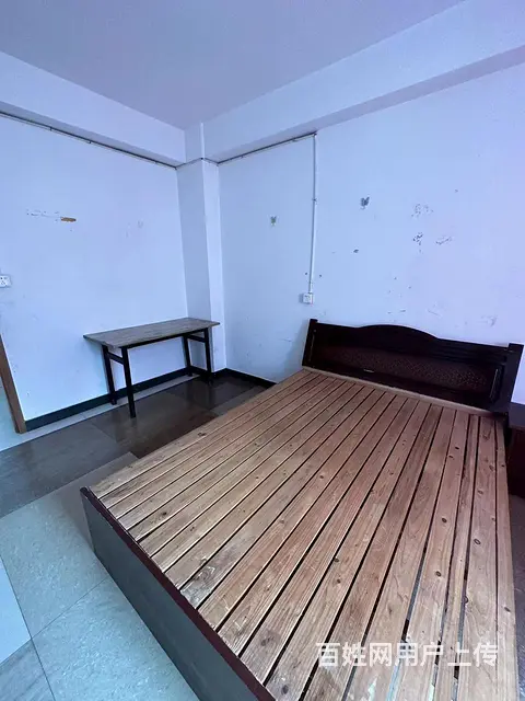 华盛达附近4房1卫简单装修朱渡桥公寓多层3楼随时可看可合租的图片