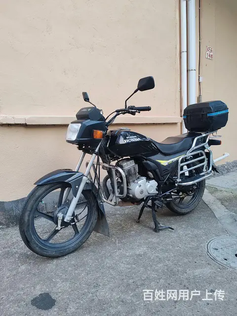 本田150型电喷摩托车，的图片